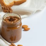 کره بادام درختی و رژیم‌های گیاه‌خواری: یک منبع پروتئین خوشمزه