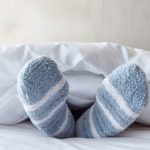 خوابیدن با جوراب؛ خطرناک است؟