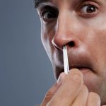 هشدار؛ موهای بینی را نکنید!