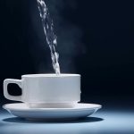 به این دلایل آب داغ بخورید