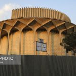 دیوید ممت به سالن سایه رسید/ «زندگی در تئاتر» در تئاتر شهر روی صحنه می‌رود